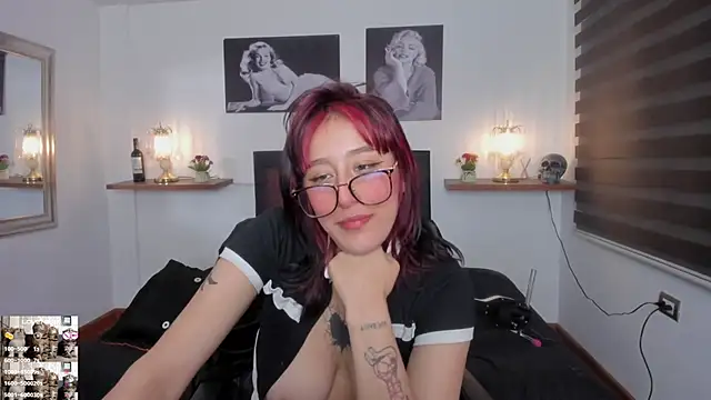 Snapshot of Mariana_Joness chatting on March 23, 2025, 6:05 am Mariana Joness online show from March 23, 2025, 6:05 am