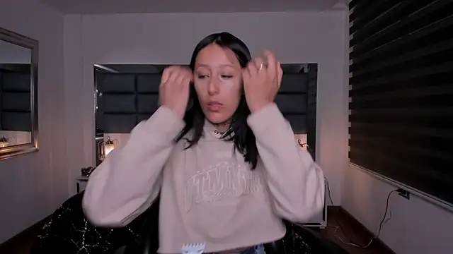 Snapshot of Mariana_Joness chatting on November 11, 2025, 2:11 am Mariana Joness online show from November 11, 2025, 2:11 am