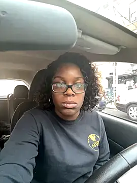 ChocolateBuns101 online show from December 3, 2024, 12:49 pm