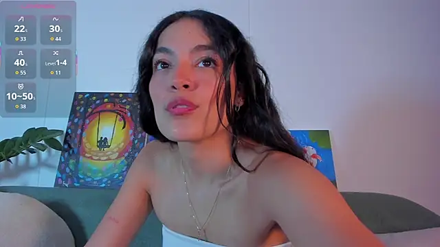 TIFFANYRUSSO online show from October 21, 2025, 4:57 am