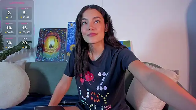 TIFFANYRUSSO online show from October 24, 2025, 3:58 am