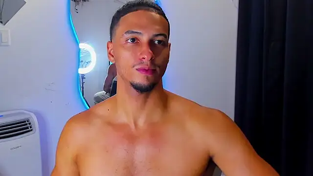 Snapshot of Kris_Khalifa69 chatting on September 25, 2025, 12:47 am Kris Khalifa69 online show from September 25, 2025, 12:47 am