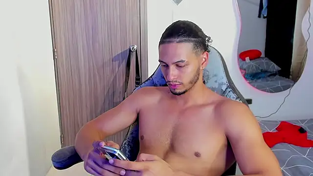 Kris Khalifa69 online show from November 26, 2025, 1:01 pm