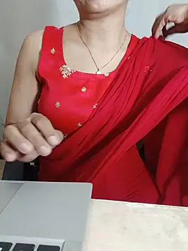 Snapshot of Chanchal--Navya chatting on May 13, 2026, 6:16 pm Chanchal--Navya online show from May 13, 2026, 6:16 pm