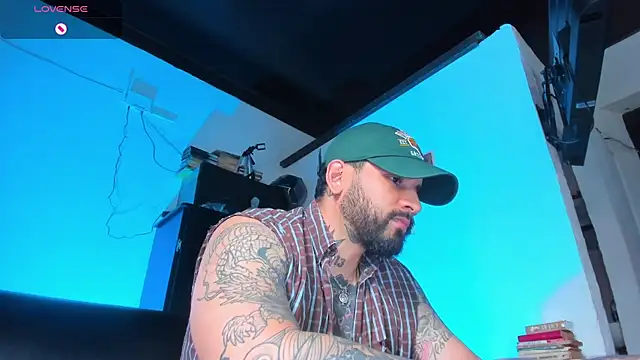 CamiloGray  online show from September 18, 2025, 3:14 pm