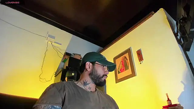 CamiloGray  online show from December 14, 2025, 10:42 am