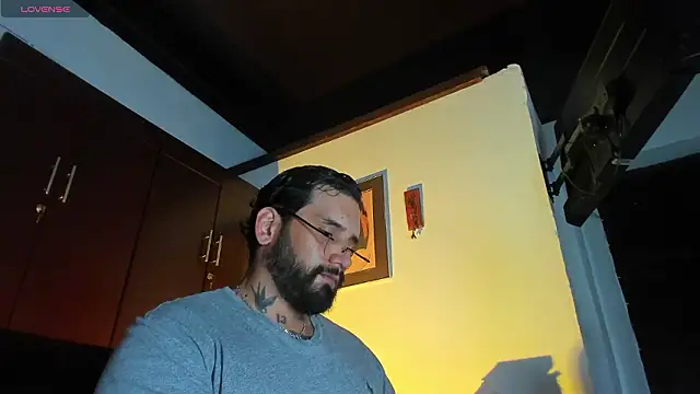 CamiloGray  online show from February 27, 2026, 2:39 pm