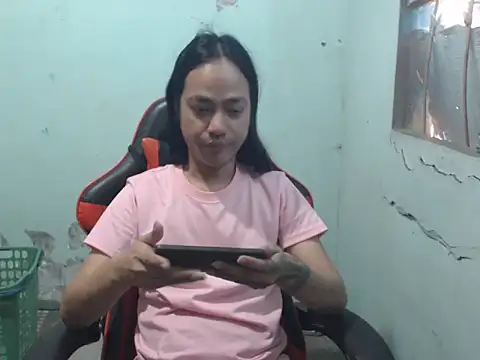 itsmacky4u online show from April 28, 2026, 5:56 am