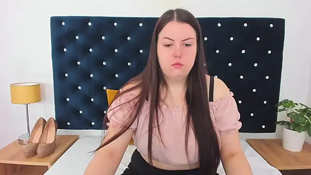 EvaLick online show from March 19, 2025, 6:03 am