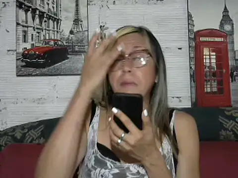 divahot08 online show from January 9, 2025, 1:56 pm