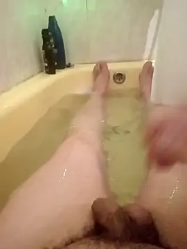 xanderr80 80 online show from February 16, 2025, 6:54 pm