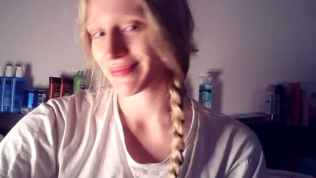 Snapshot of VeronicaJoyful chatting on February 22, 2025, 3:23 am VeronicaJoyful online show from February 22, 2025, 3:23 am