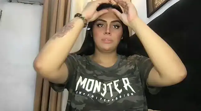 Snapshot of _MissKhimberlyXxx_ chatting on February 14, 2025, 1:08 pm  MissKhimberlyXxx  online show from February 14, 2025, 1:08 pm