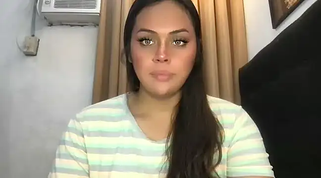 Snapshot of _MissKhimberlyXxx_ chatting on February 26, 2025, 6:00 pm  MissKhimberlyXxx  online show from February 26, 2025, 6:00 pm