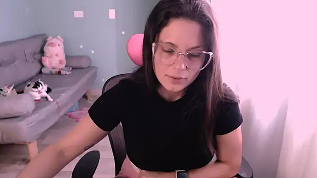 DoctoraMica online show from October 16, 2025, 5:47 pm