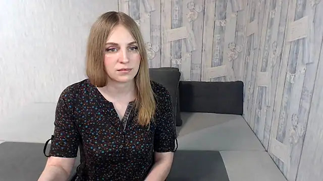 Pilly green  online show from February 25, 2025, 7:31 am