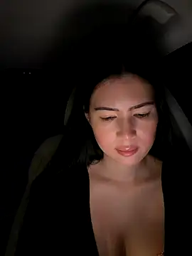 clairewntr online show from November 30, 2025, 9:41 pm