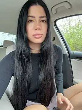 clairewntr online show from March 28, 2026, 11:10 am