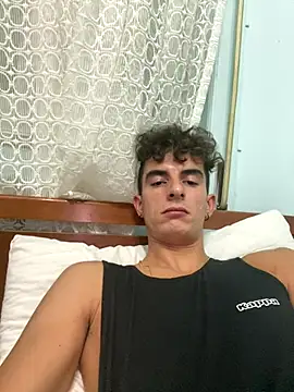 alessandro893000 online show from November 22, 2025, 7:51 am