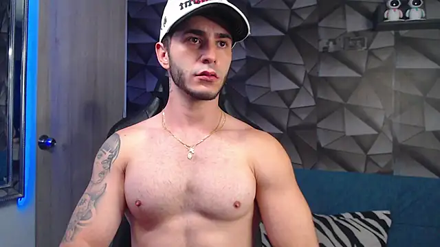 Latino stud4u online show from October 17, 2025, 1:31 am