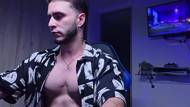 Snapshot of Latino_stud4u chatting on June 27, 2026, 2:16 am Latino stud4u online show from June 27, 2026, 2:16 am