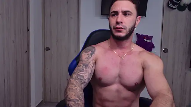 Snapshot of Latino_stud4u chatting on July 10, 2026, 12:19 pm Latino stud4u online show from July 10, 2026, 12:19 pm