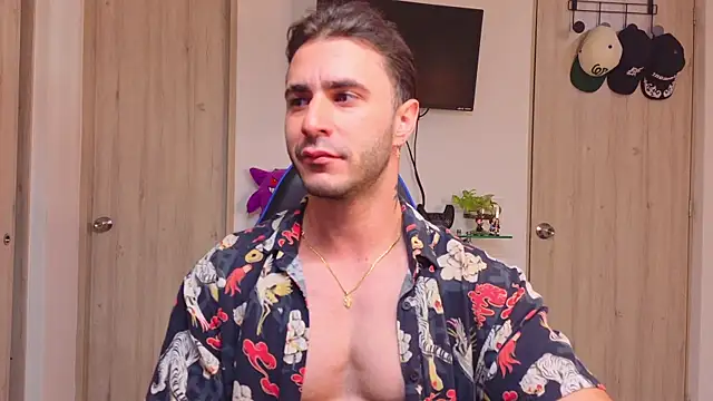 Snapshot of Latino_stud4u chatting on July 13, 2026, 7:49 pm Latino stud4u online show from July 13, 2026, 7:49 pm