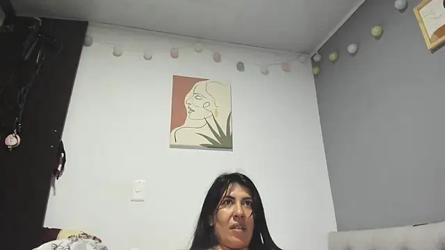 aisha latina online show from December 16, 2024, 2:47 am