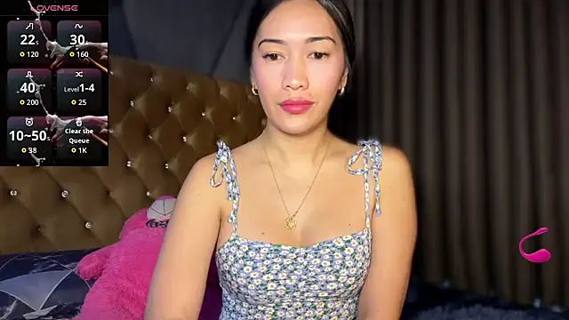 Jasmine Elcock online show from October 2, 2025, 3:52 pm