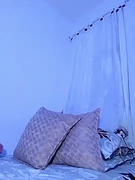 karlablue  online show from November 28, 2025, 10:23 pm