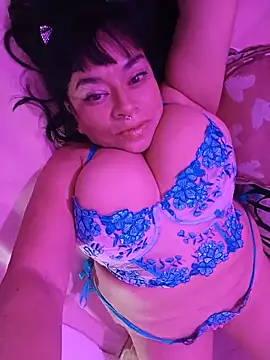 Snapshot of karlablue_ chatting on May 23, 2026, 3:01 am karlablue online show from May 23, 2026, 3:01 am