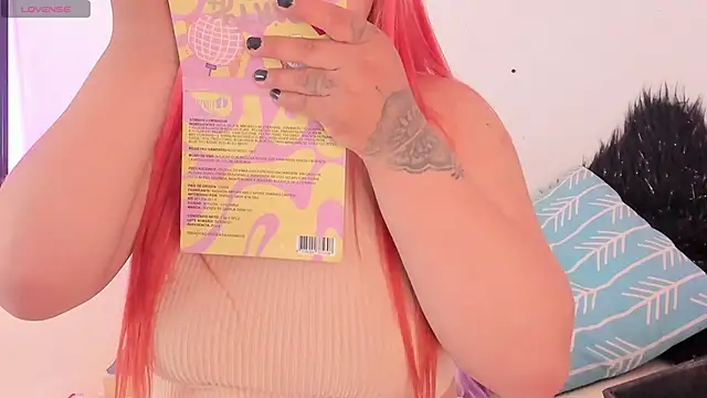 SophieRossi online show from October 28, 2025, 12:52 pm