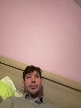 Taxidriver1988 online show from January 13, 2025, 9:31 pm