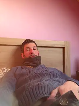 Taxidriver1988 online show from December 15, 2025, 2:43 pm