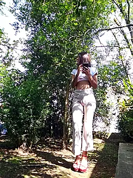 Snapshot of Yuky_ta chatting on May 8, 2026, 2:33 pm Yuky ta online show from May 8, 2026, 2:33 pm