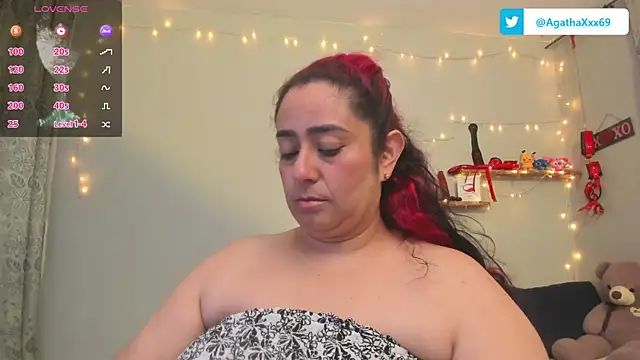 Snapshot of agathaxxx-69 chatting on February 4, 2025, 4:50 pm agathaxxx-69 online show from February 4, 2025, 4:50 pm