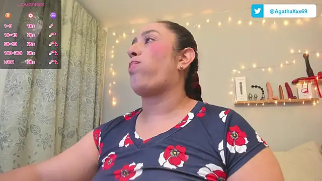Snapshot of agathaxxx-69 chatting on February 5, 2025, 6:59 pm agathaxxx-69 online show from February 5, 2025, 6:59 pm