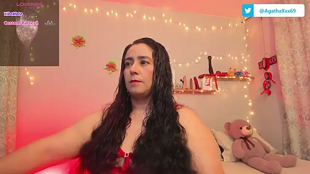 Snapshot of agathaxxx-69 chatting on February 7, 2025, 7:38 pm agathaxxx-69 online show from February 7, 2025, 7:38 pm