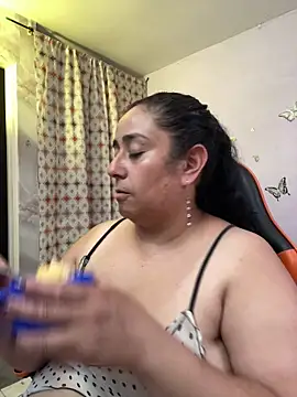 agathaxxx-69 online show from April 11, 2026, 8:13 pm