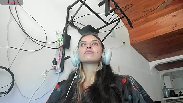 mariecam420 online show from January 18, 2026, 4:00 pm