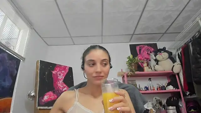 Snapshot of mariecam420 chatting on May 28, 2026, 2:20 am mariecam420 online show from May 28, 2026, 2:20 am