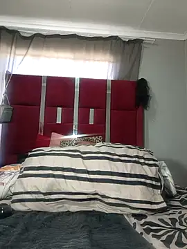 HoneyDropsX online show from March 22, 2025, 6:22 am