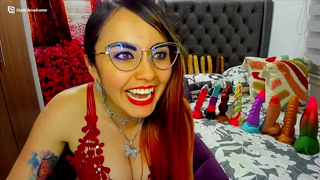 Snapshot of sofia23dirty chatting on January 4, 2025, 1:52 am sofia23dirty online show from January 4, 2025, 1:52 am