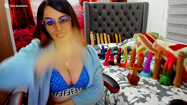 Snapshot of sofia23dirty chatting on February 5, 2025, 4:47 pm sofia23dirty online show from February 5, 2025, 4:47 pm