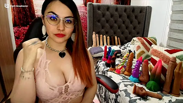 Snapshot of sofia23dirty chatting on March 11, 2025, 7:03 pm sofia23dirty online show from March 11, 2025, 7:03 pm