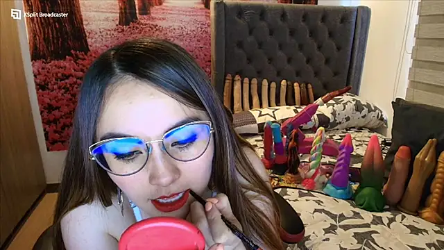 Snapshot of sofia23dirty chatting on September 23, 2025, 5:27 pm sofia23dirty online show from September 23, 2025, 5:27 pm