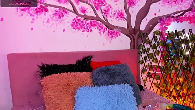 magali 19 online show from December 2, 2024, 8:00 pm