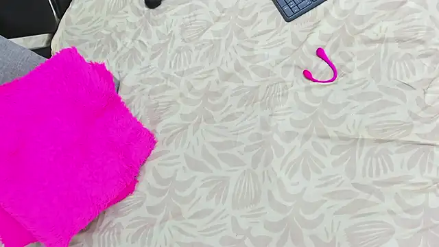 MiaCelestte online show from February 2, 2025, 12:24 pm