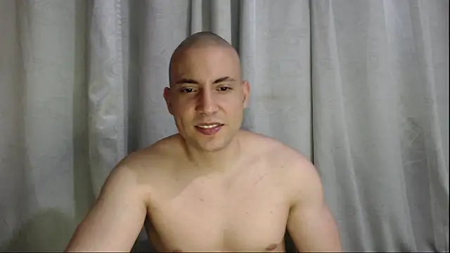 Snapshot of Armando_2002 chatting on September 21, 2025, 5:53 am Armando 2002 online show from September 21, 2025, 5:53 am