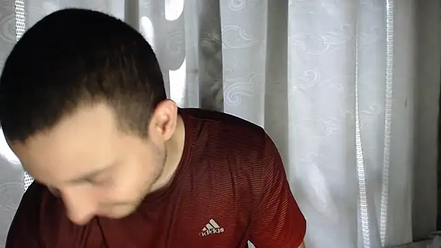 Snapshot of Armando_2002 chatting on October 29, 2025, 6:09 pm Armando 2002 online show from October 29, 2025, 6:09 pm